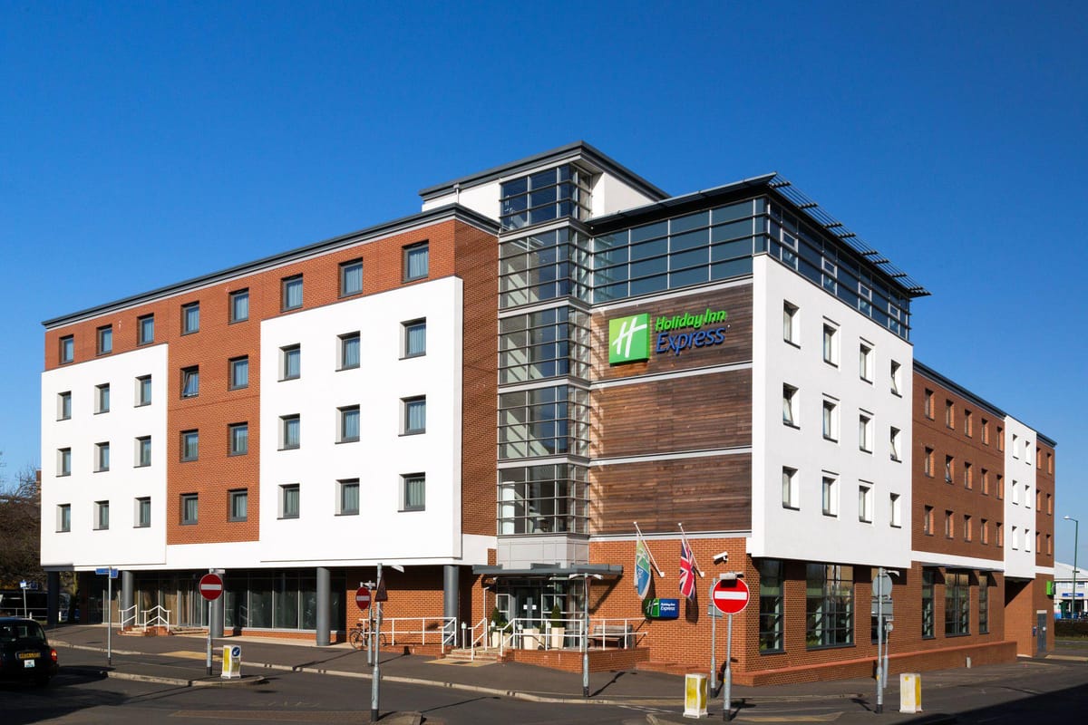 Holiday Inn Express Harlow by IHG — 4