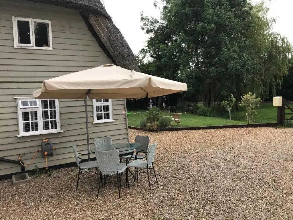 Old Thatch Bambers Green Luxury Guest House — 4