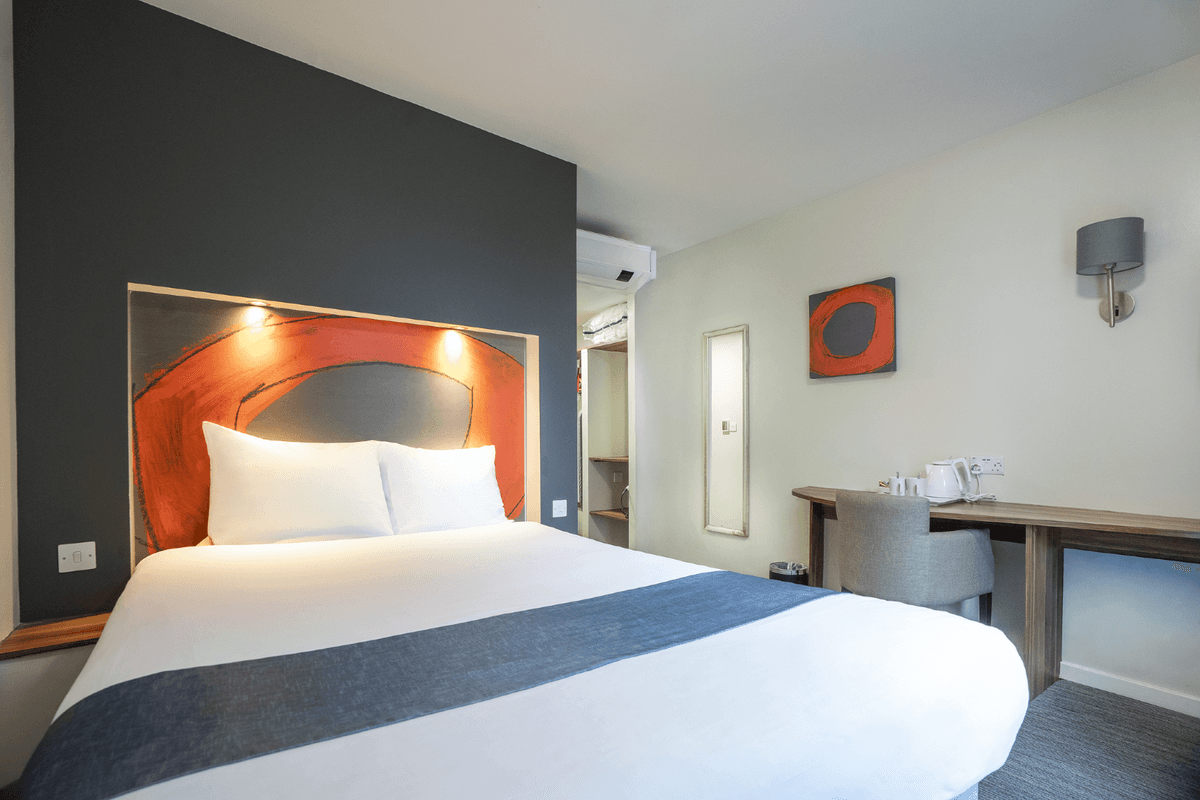 Ramada London Stansted M11 — 2