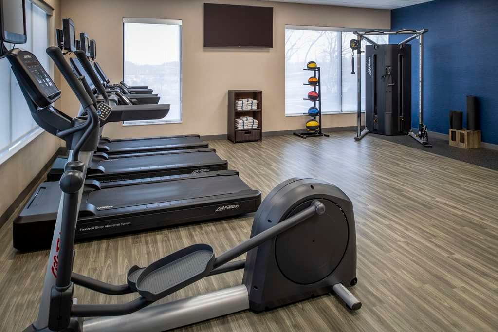 Hampton Inn Long Island/Commack — 4