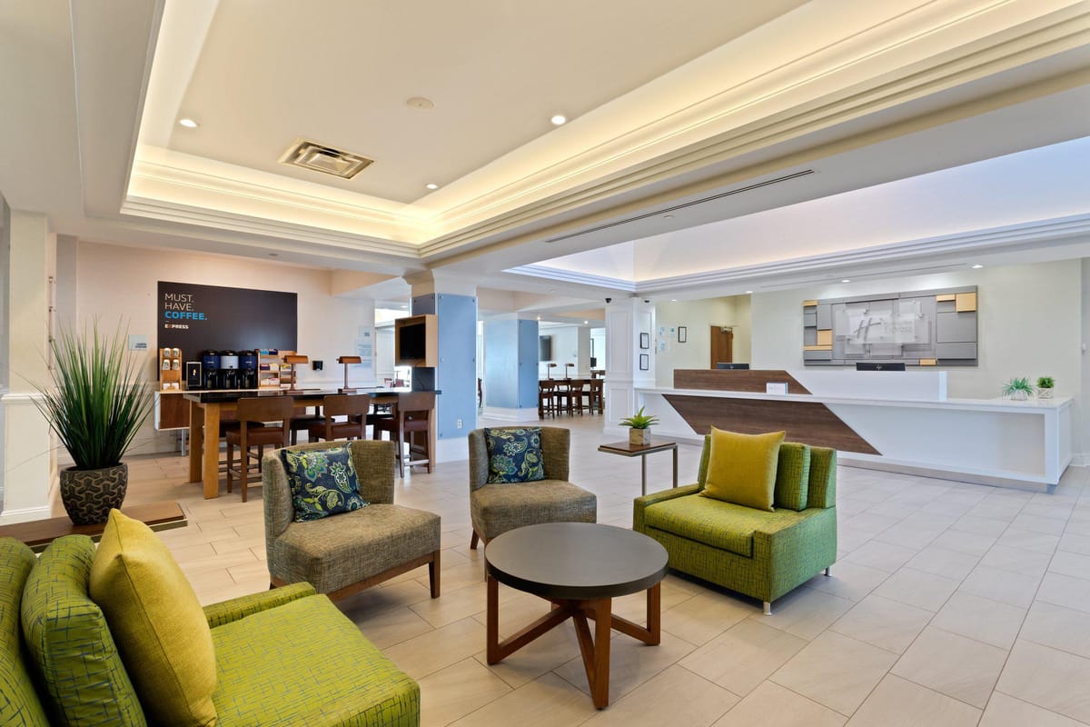 Holiday Inn Express Hauppauge-Long Island by IHG
