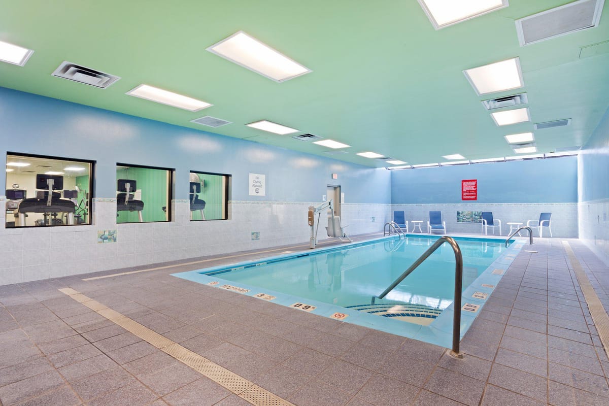 Holiday Inn Express Hauppauge-Long Island by IHG — 5