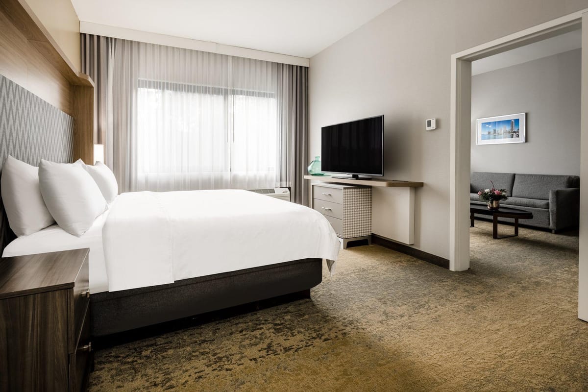 Holiday Inn Long Island - Islip Arpt East by IHG — 1