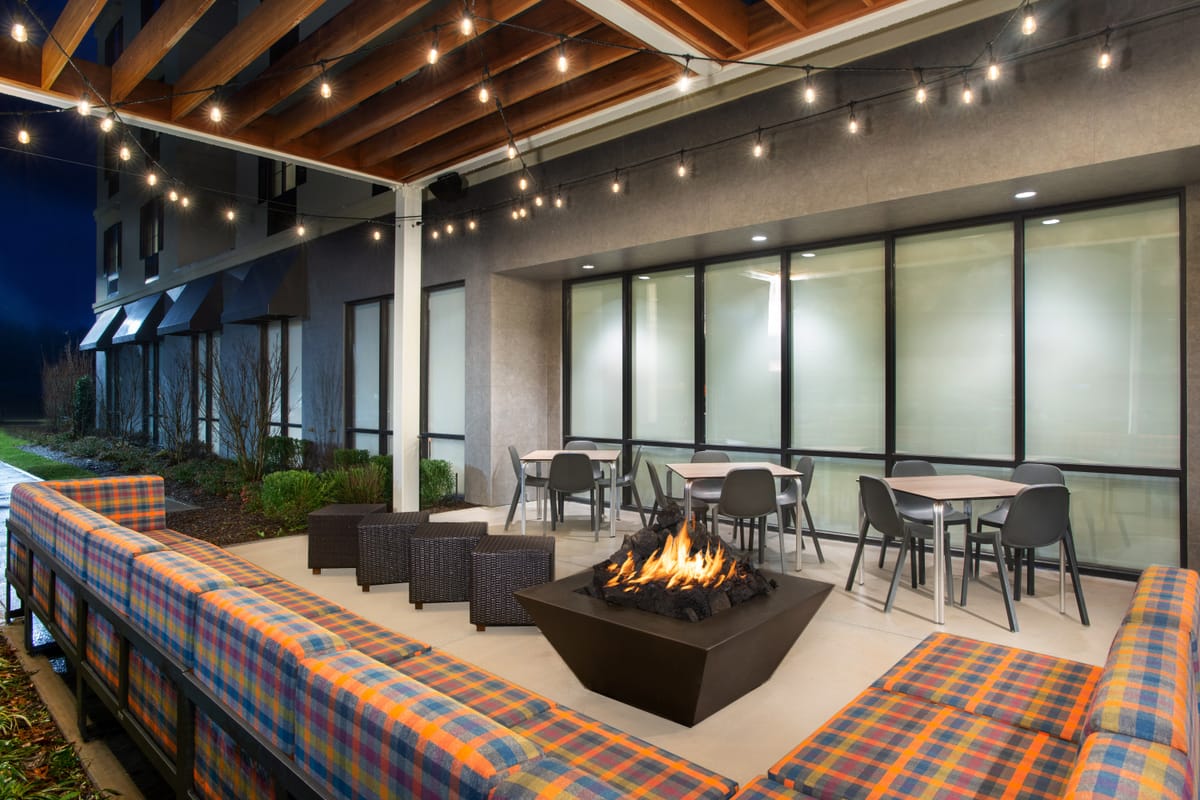 Home2 Suites by Hilton Long Island Brookhaven — 1