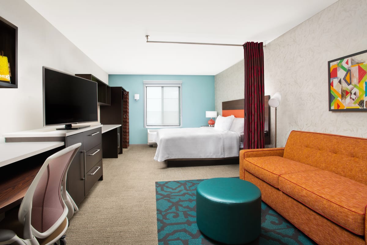 Home2 Suites by Hilton Long Island Brookhaven — 2
