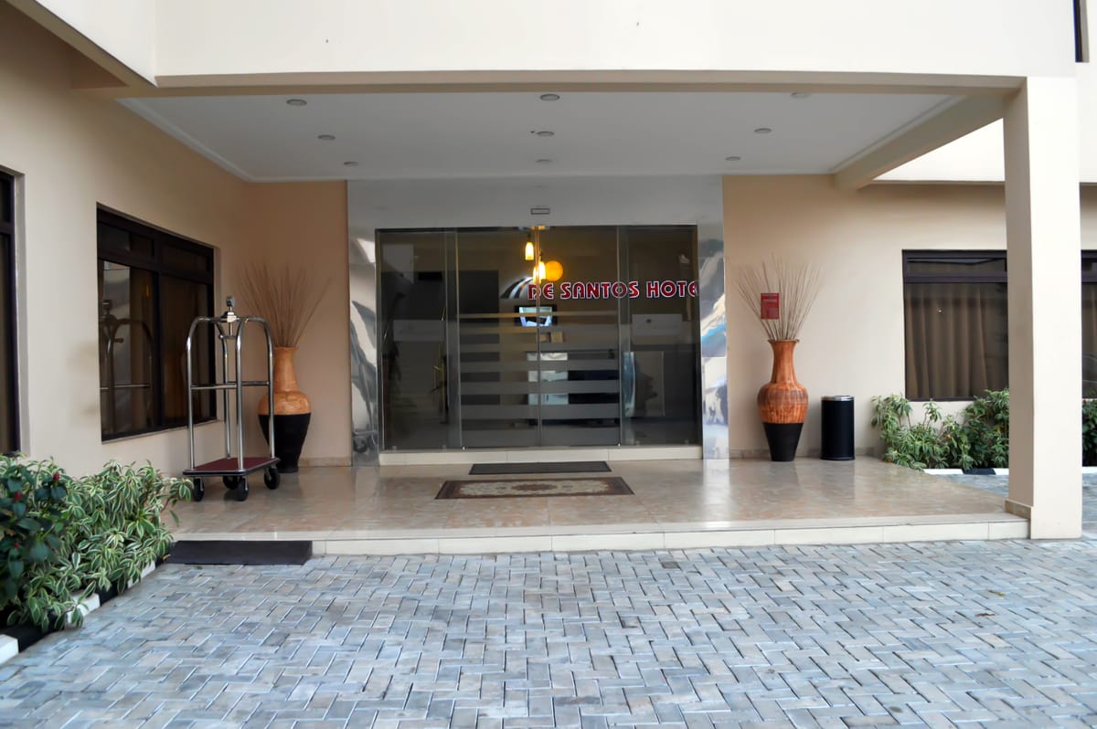 De Santos Hotel, Lagos — 3