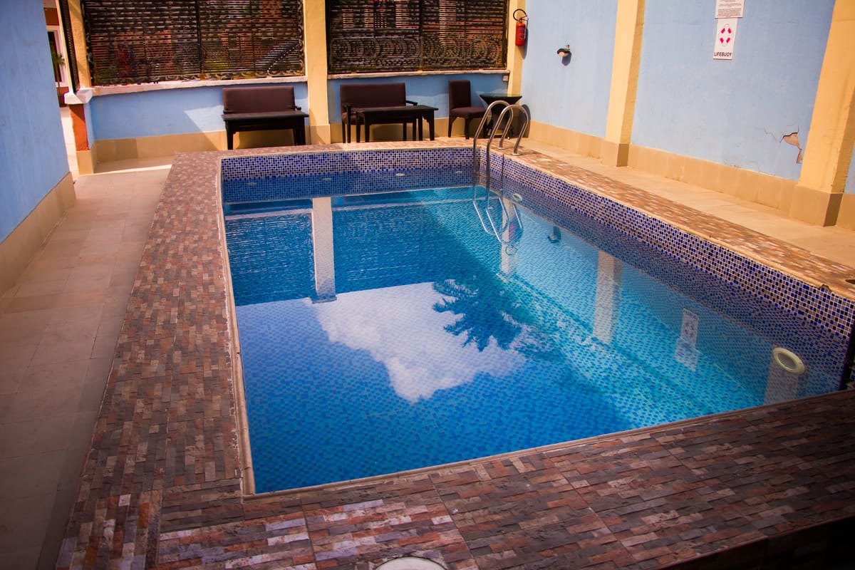 DownTown Royal Hotel GRA Ikeja — 3
