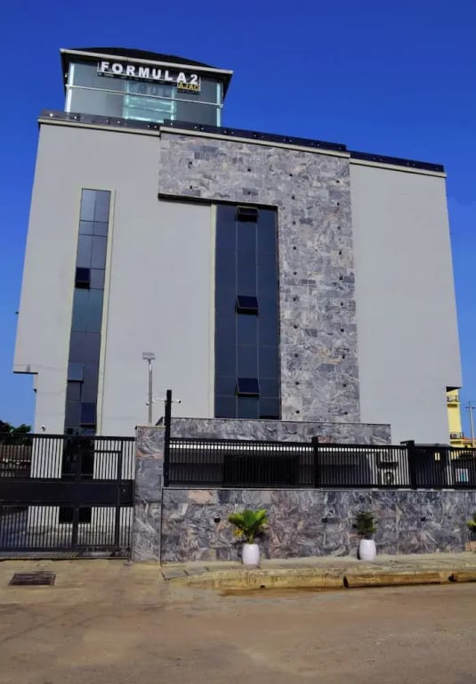 Formula 2 Hotel Ajao — 2