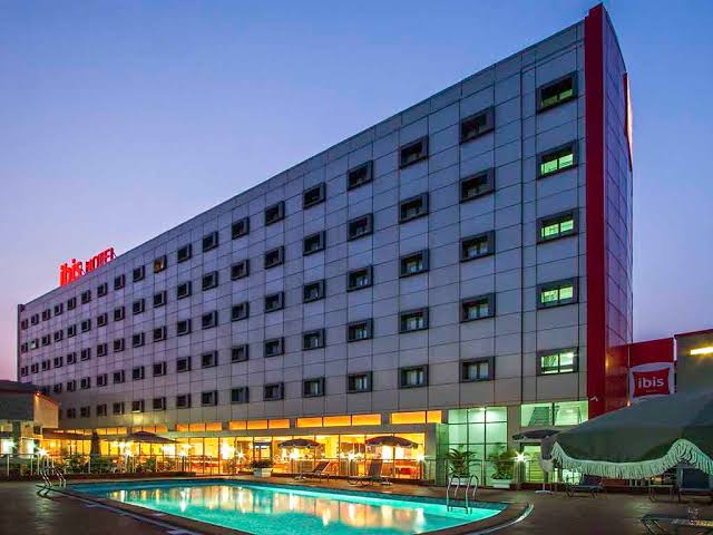 Hotel Ibis Royale — 1