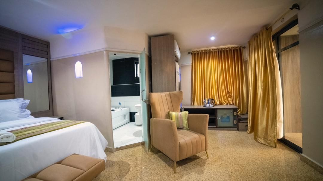 IKEJA AIRPORT VIEW APARTMENT HOTEL
