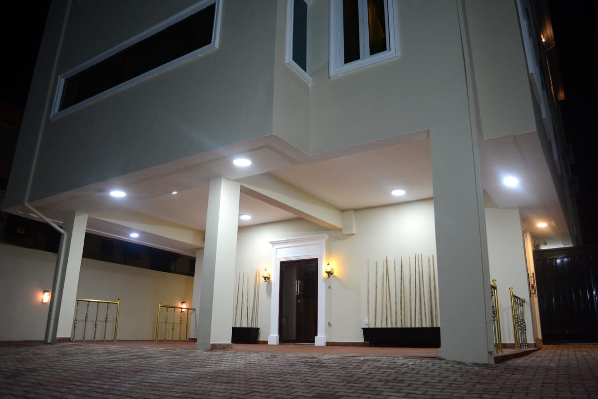 Rightgate Hotel, Ikeja — 2