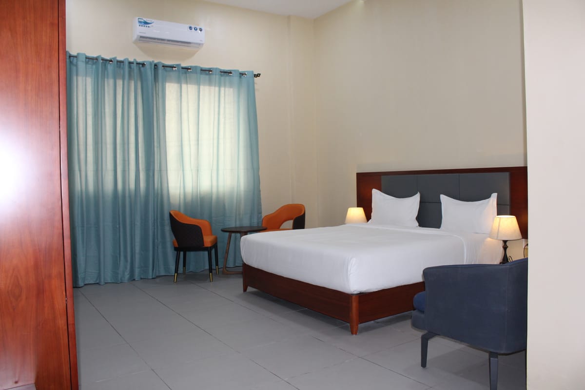 Ixoras Hotel — 4