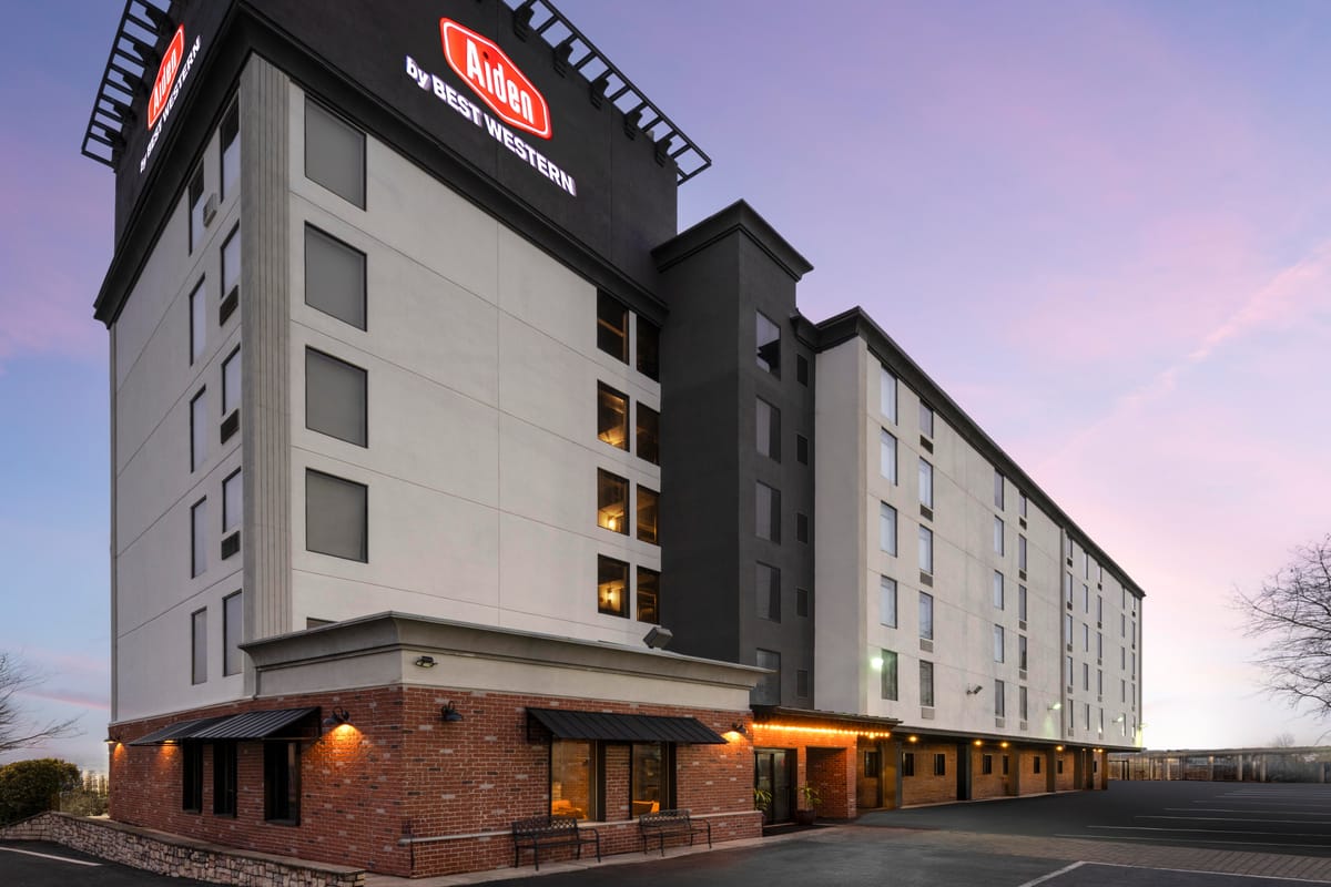 Aiden by Best Western Newark Airport — 3