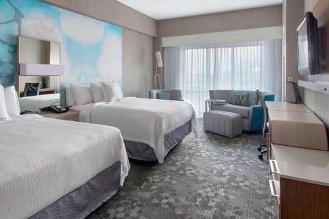 Courtyard by Marriott Newark Elizabeth — 2