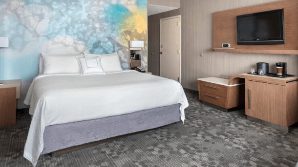 Courtyard by Marriott Newark Elizabeth — 3