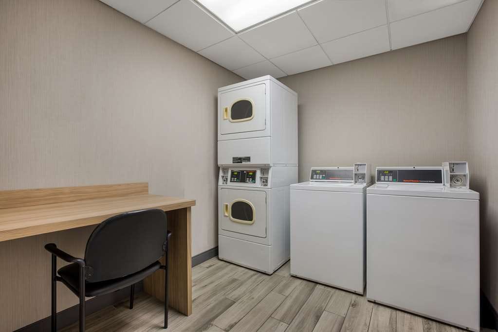 Hampton Inn Linden — 3