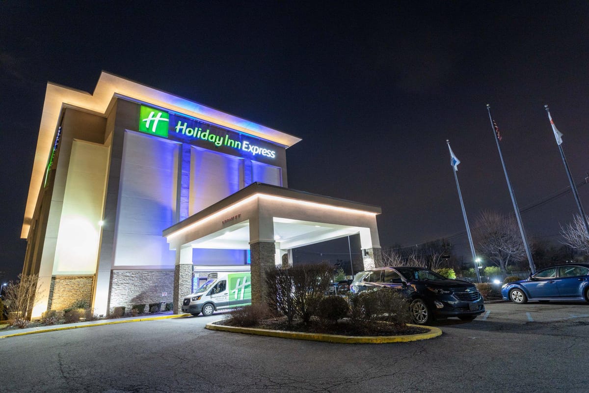Holiday Inn Express Newark Airport – Elizabeth by IHG — 3