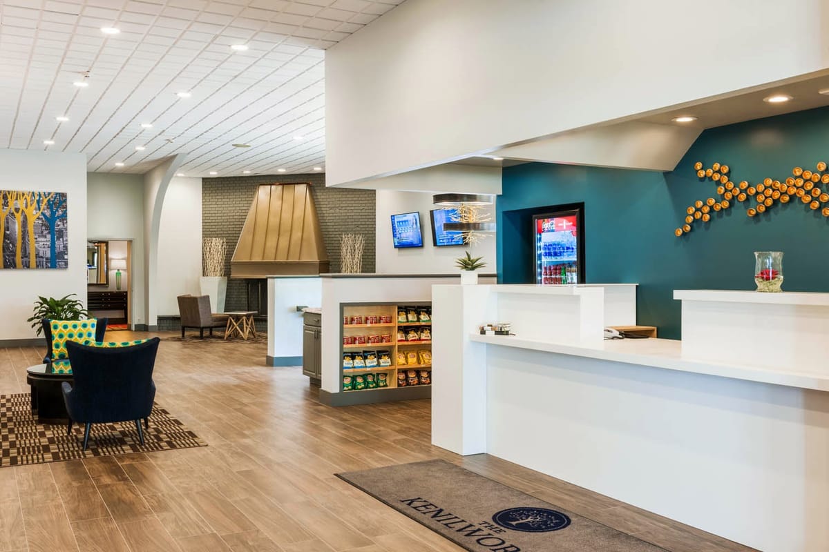 The Kenilworth Hotel - Airport West — 3