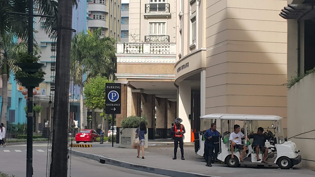 Condotel Walking distance to Airport ( Terminal 3) — 2