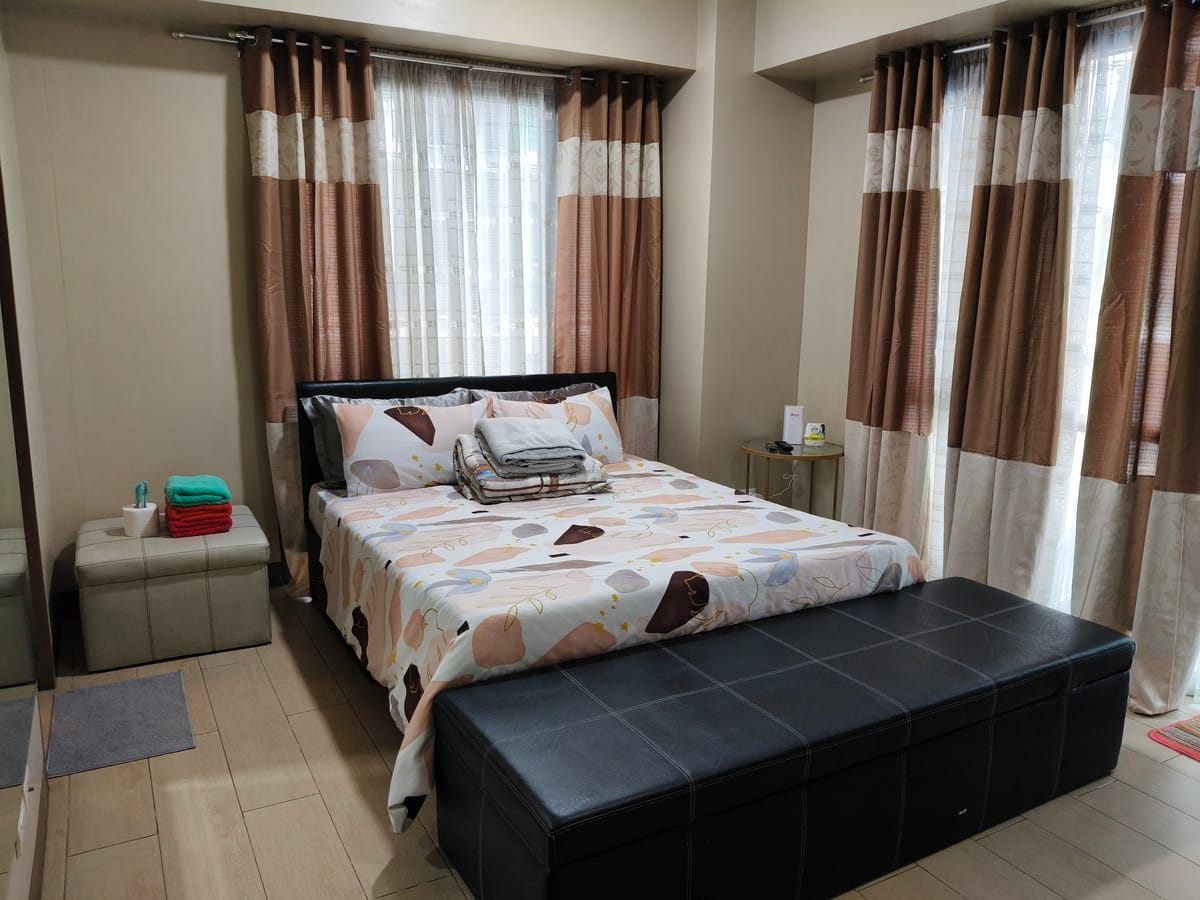 LDN SECRET CRIB Newport City Across NAIA T3 — 3