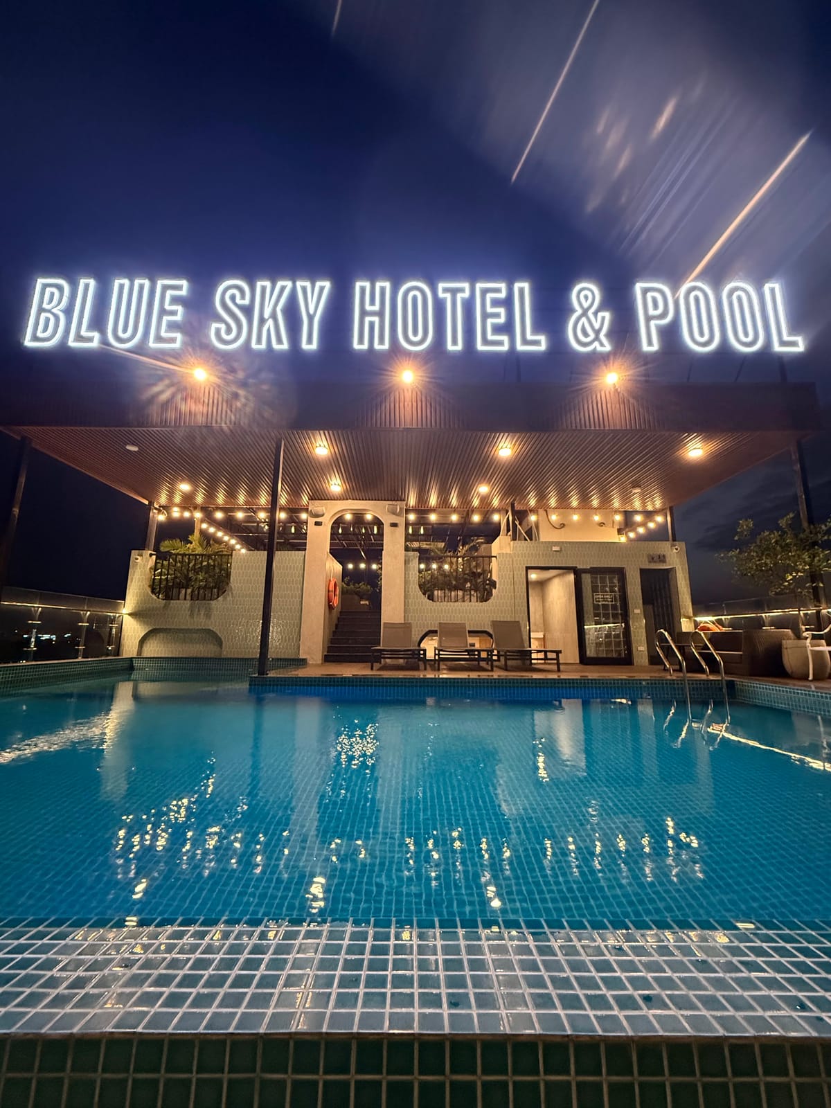 BLUE SKY NOI BAI HOTEL And POOL — 2