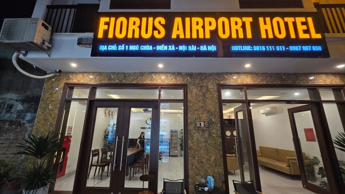 FIORUS AIRPORT HOTEL — 3