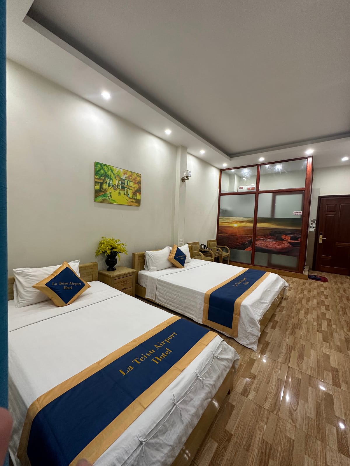 LA TEISU AIRPORT HOTEL — 4