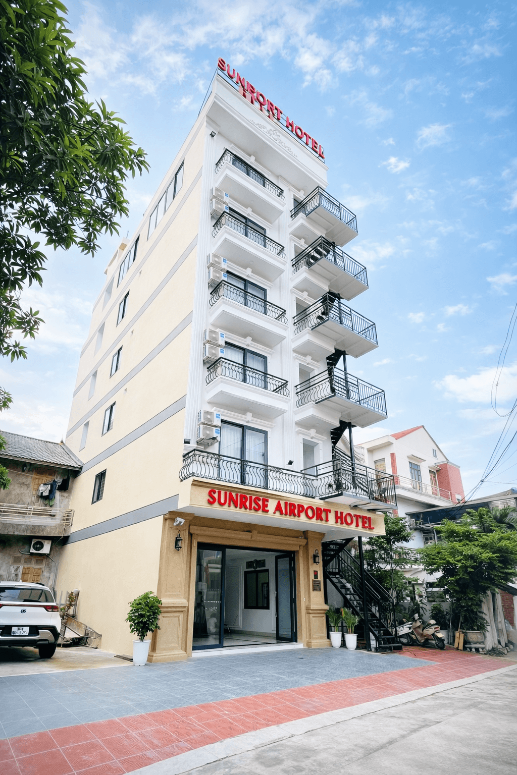 SUNRISE AIRPORT HOTEL — 2