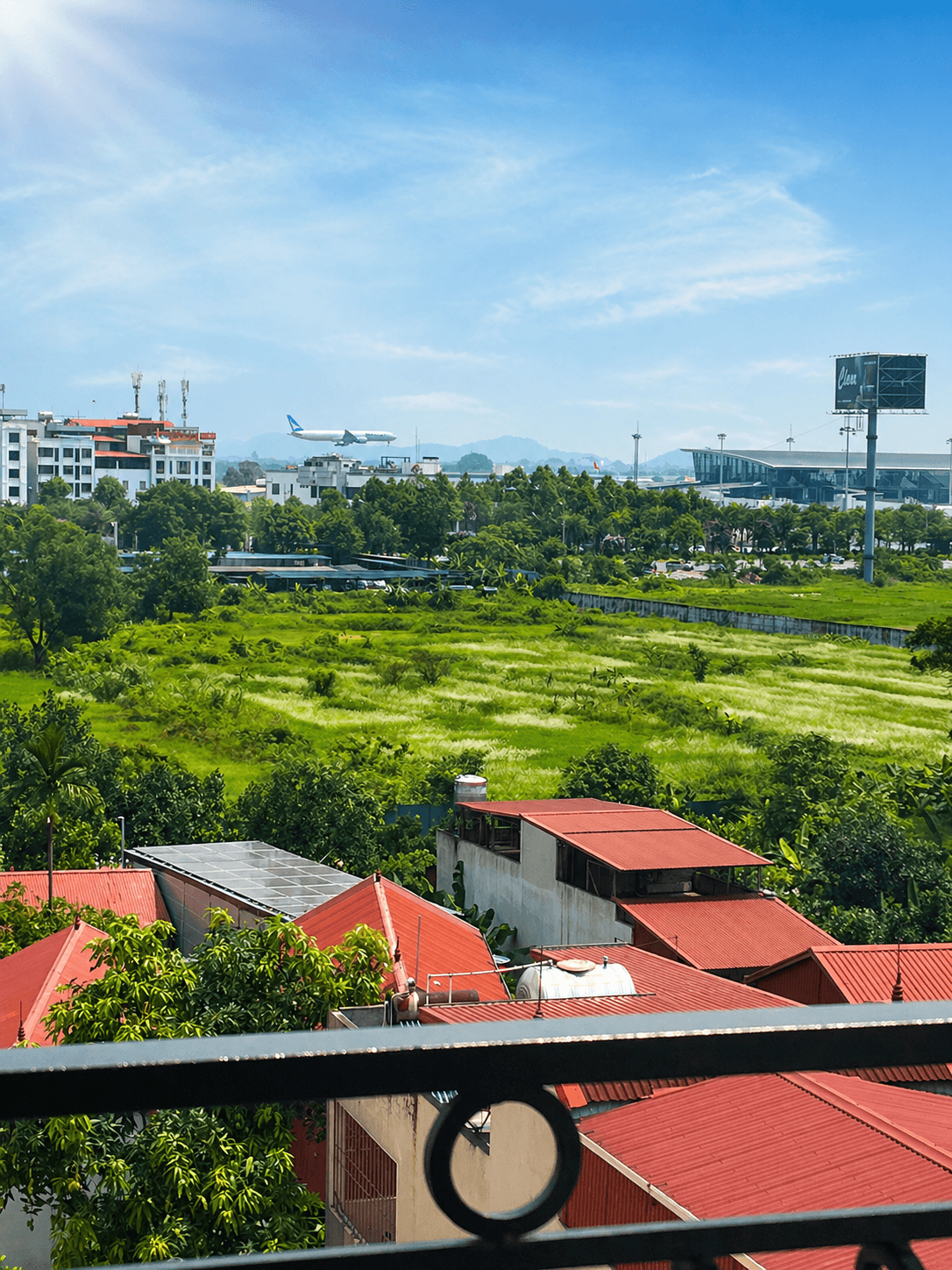 SUNRISE AIRPORT HOTEL — 4