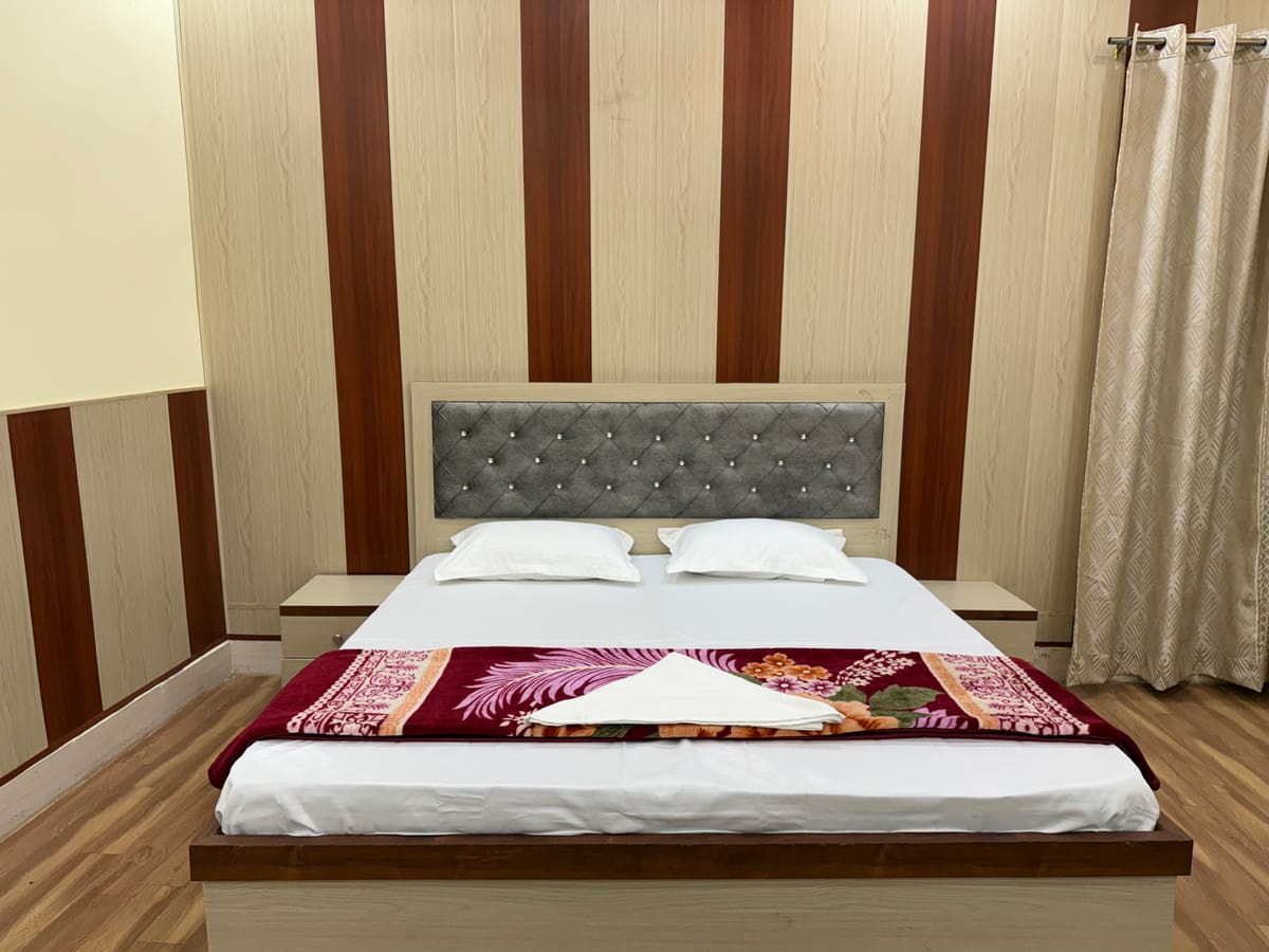Hotel Airlink Jewar Palace — 5