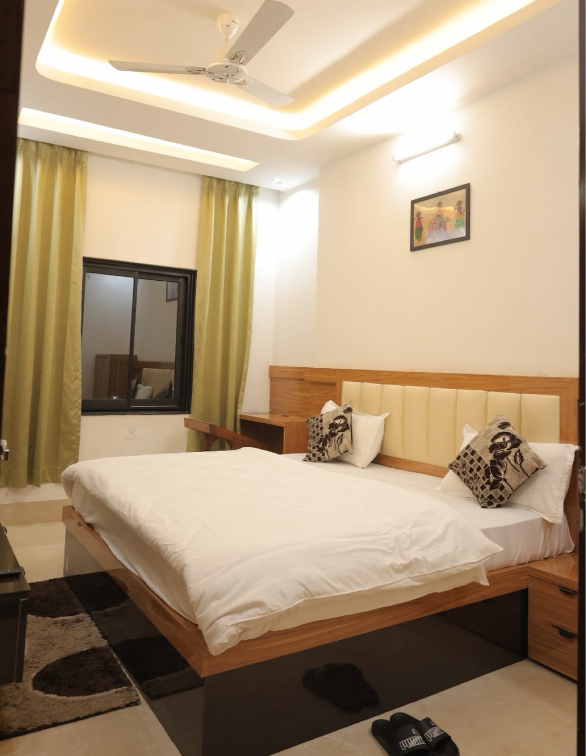 HOTEL GOLDEN AURA — 2