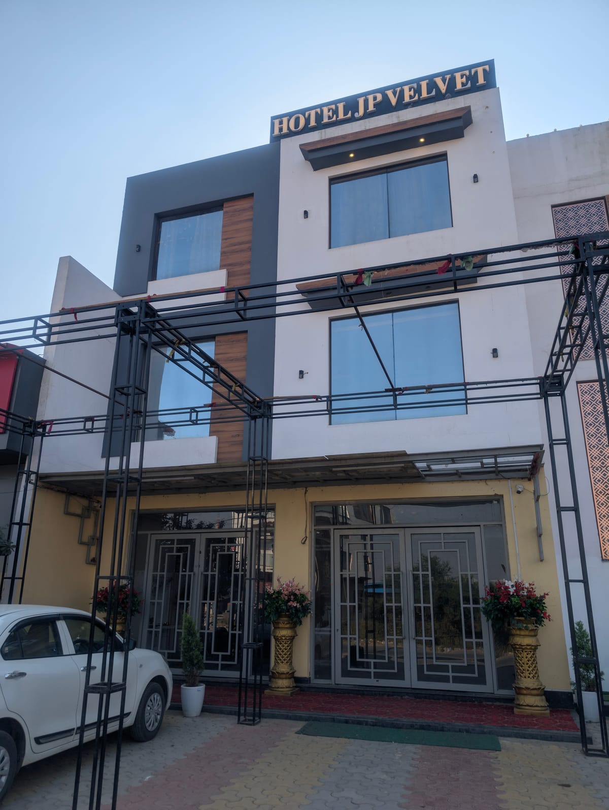 Hotel JP Velvet — 2