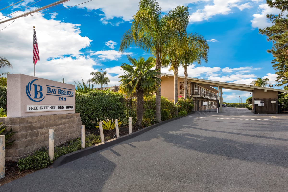Bay Breeze Inn — 3