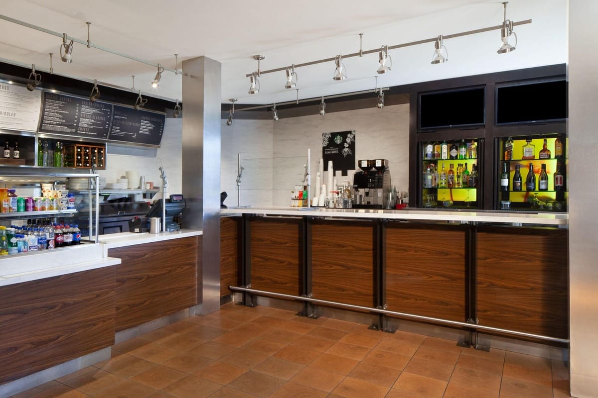 Courtyard by Marriott Oakland Airport — 2
