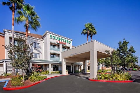 Courtyard by Marriott Oakland Airport — 5