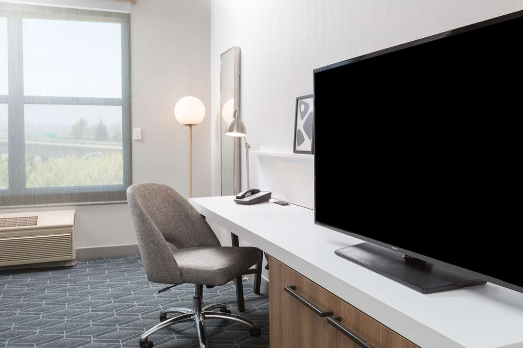Hilton Garden Inn Oakland/San Leandro — 5