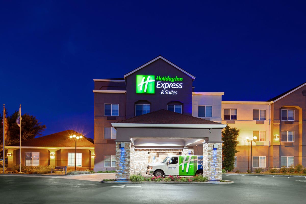 Holiday Inn Express & Suites Oakland-Airport by IHG — 4
