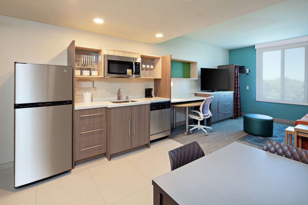 Home2 Suites by Hilton Alameda Oakland Airport — 4