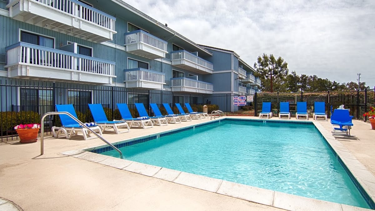 The Marina Inn on San Francisco Bay — 2