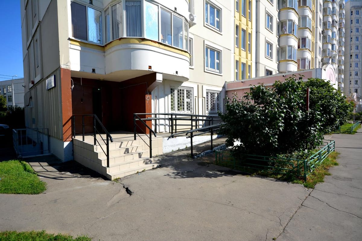 Admiral Hotel — 1