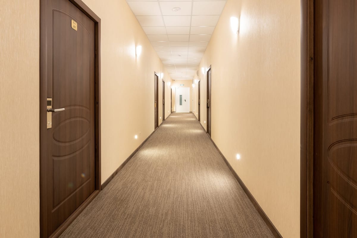 Lion Hotel — 4