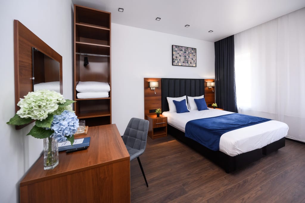 Maxi Hotel — 3