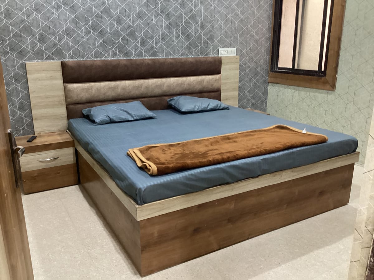 Hotel imperial crown — 2