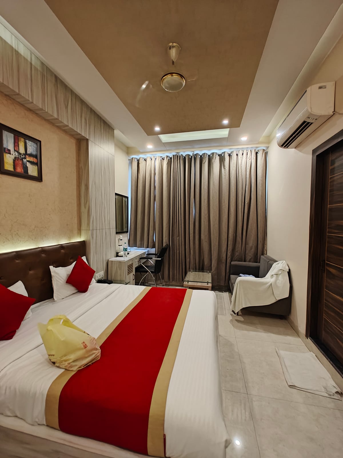 Hotel Yashpadam Continental — 4