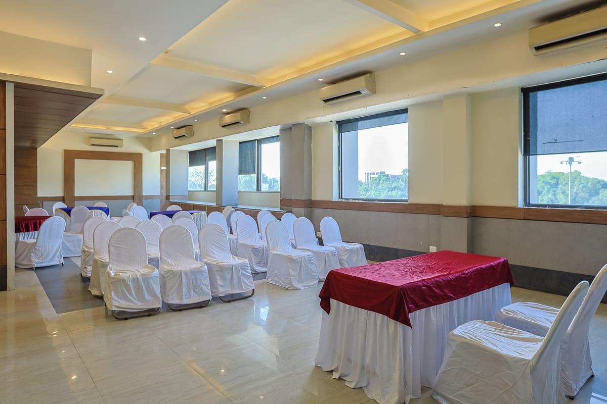 Max Hotel Prayagraj — 5