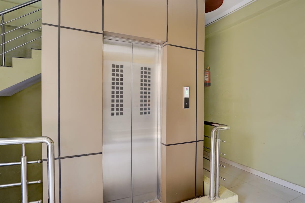 OYO Hotel O Subedarganj Railway Junction Formerly Krishna Inn — 5