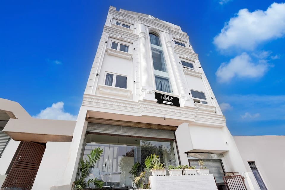 Super Collection O by OYO Prayagraj near IIITA — 2