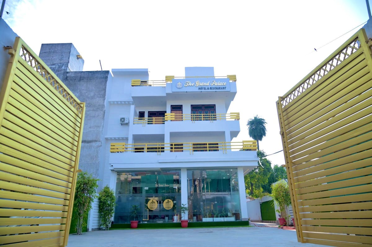 The Grand Palace (Hotel & Lawn)Auckland Rd, Civil Lines,Prayagraj — 2