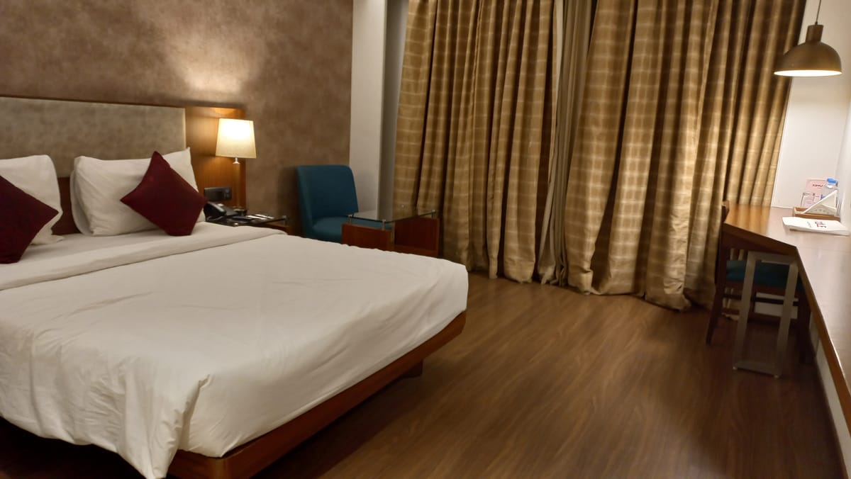 7 Apple Hotel - Viman Nagar, Pune — 3