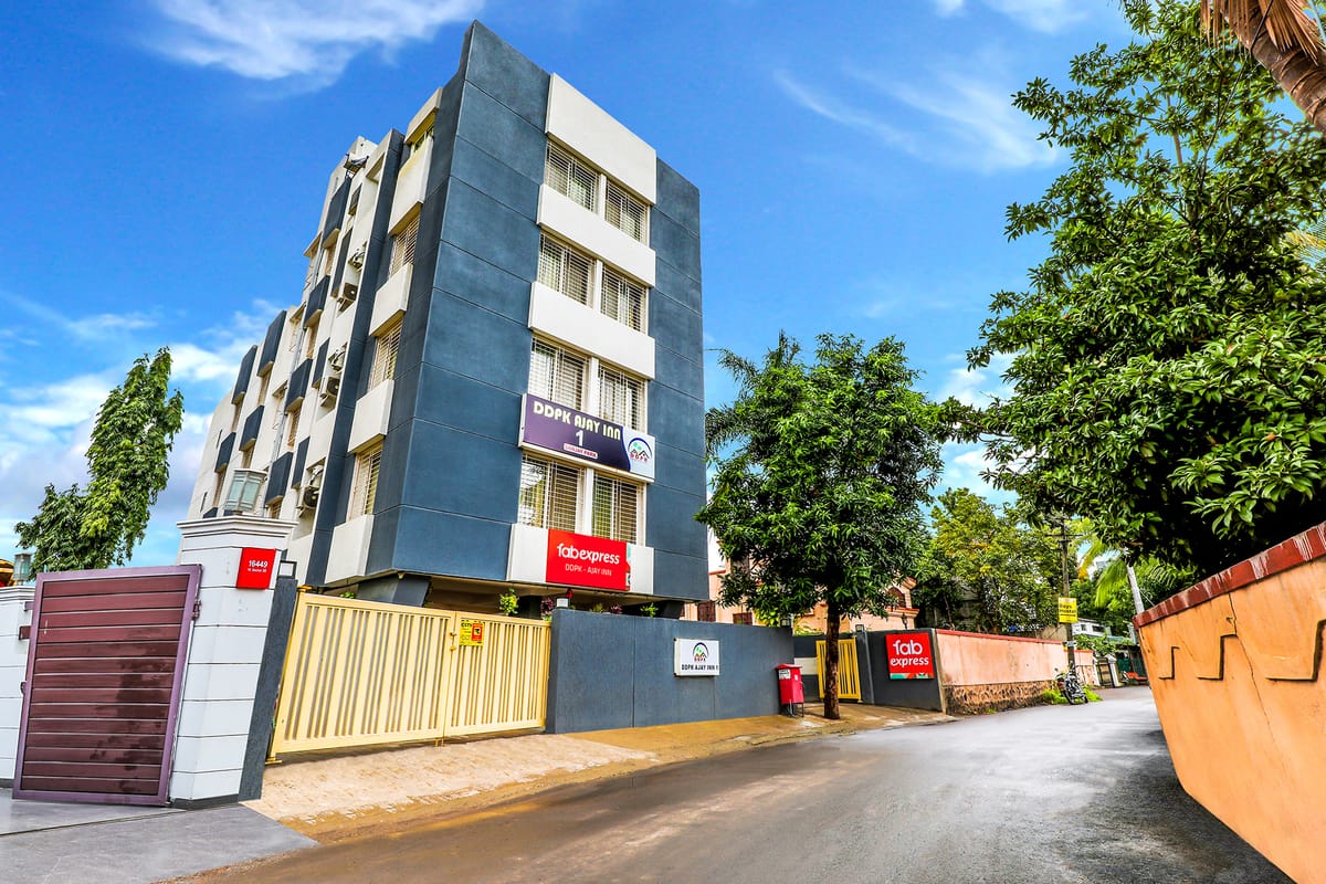 FabExpress DDPK Ajay Inn Pune Airport - 100% Safe Place to Stay — 1
